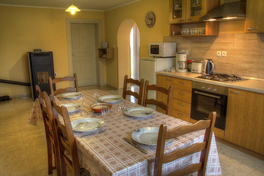 Apartman Anka Ratkovica Exterior photo